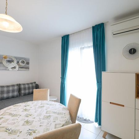 Olive Maris Apartment Petrcane Bagian luar foto