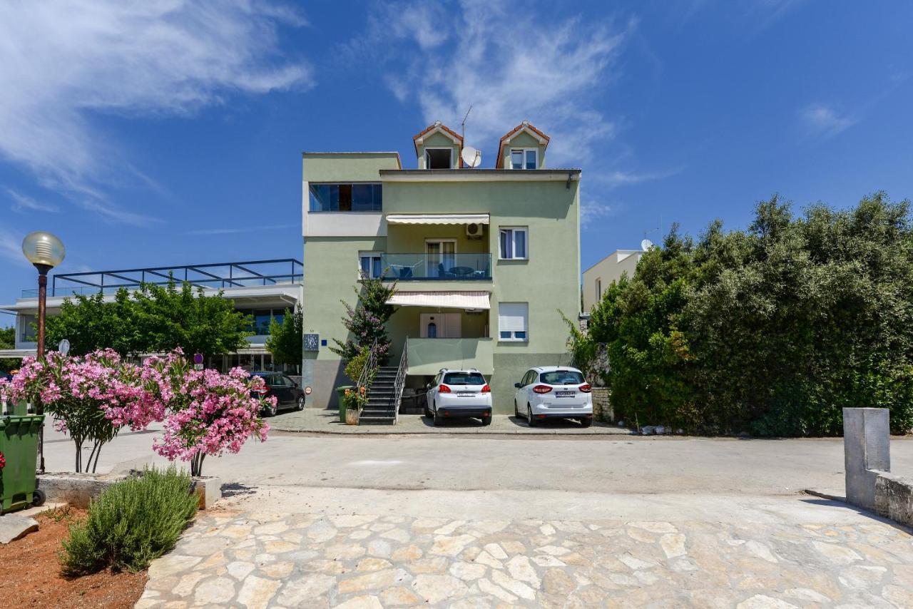 Olive Maris Apartment Petrcane Bagian luar foto