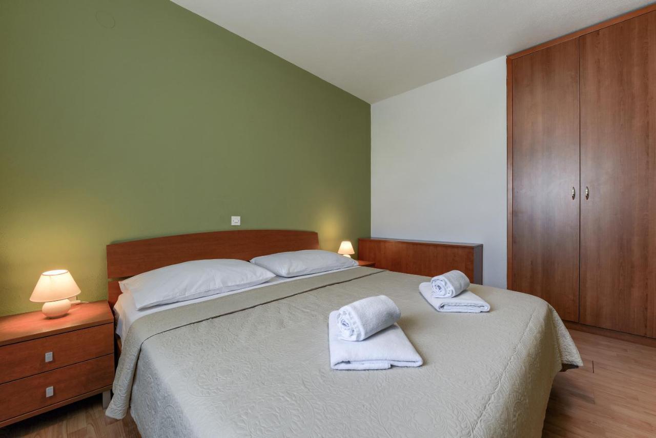 Olive Maris Apartment Petrcane Bagian luar foto